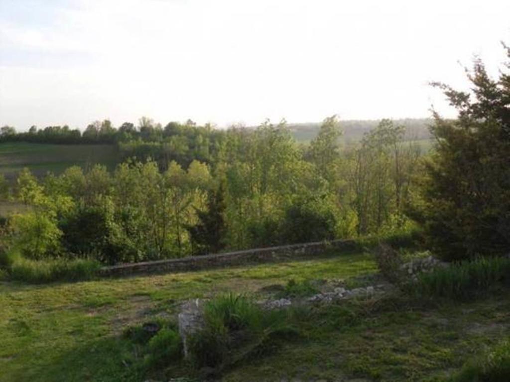 Les Gites De Franck Fayssac Ruang foto